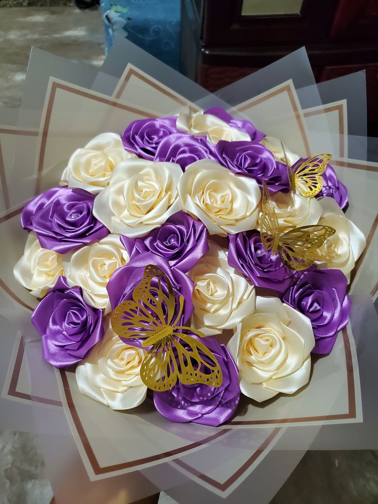 RAMO BUCHON DE 30 ROSAS 